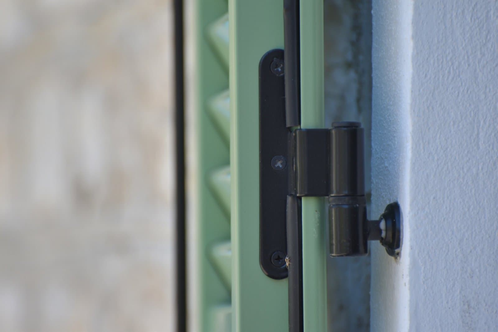 Ferramenta per Persiane a Muro